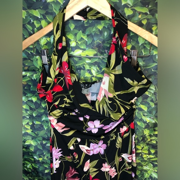 Floral Halter Neck jumpsuit - Black and Pink - Picture 8 of 16